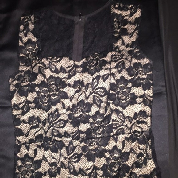 Black lace & beige dress - Picture 3 of 8